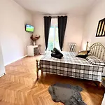 Locchi ترييستي