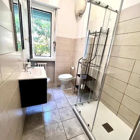 Locchi Apartment *
