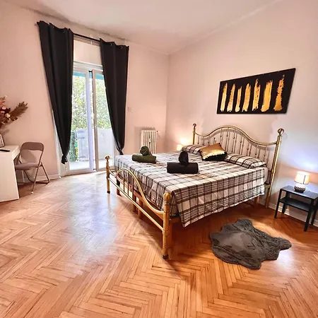 Locchi Apartment *