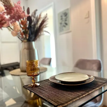 Apartment Locchi *